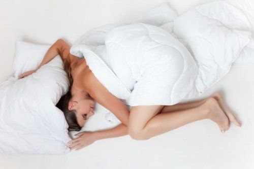 ¿Conoces las mejores posturas para dormir?
